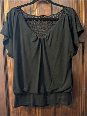 White House Black Market Black Crochet-Trim Short Sleeve Tunic